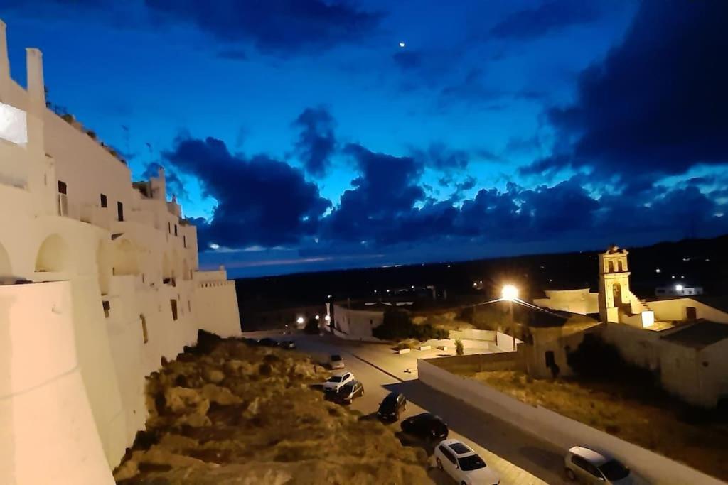 Che Vista!! Ostuni ,Sulle Bianche Mura Con Vista Mozzafiato ภายนอก รูปภาพ
