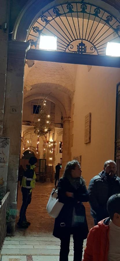 Che Vista!! Ostuni ,Sulle Bianche Mura Con Vista Mozzafiato ภายนอก รูปภาพ