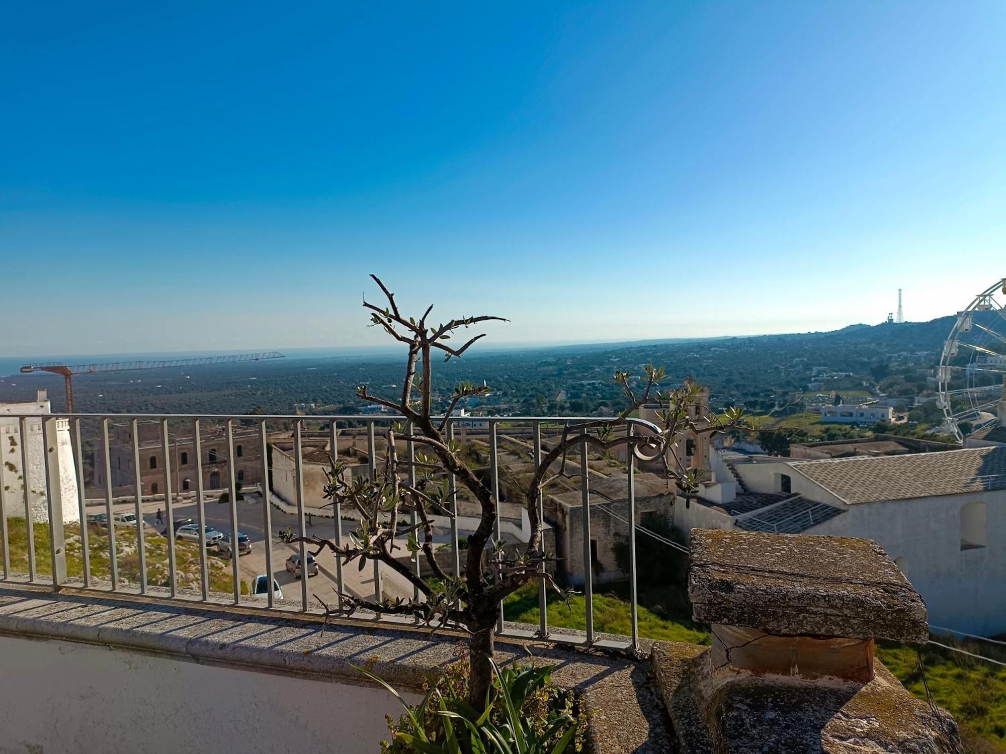 Che Vista!! Ostuni ,Sulle Bianche Mura Con Vista Mozzafiato ภายนอก รูปภาพ
