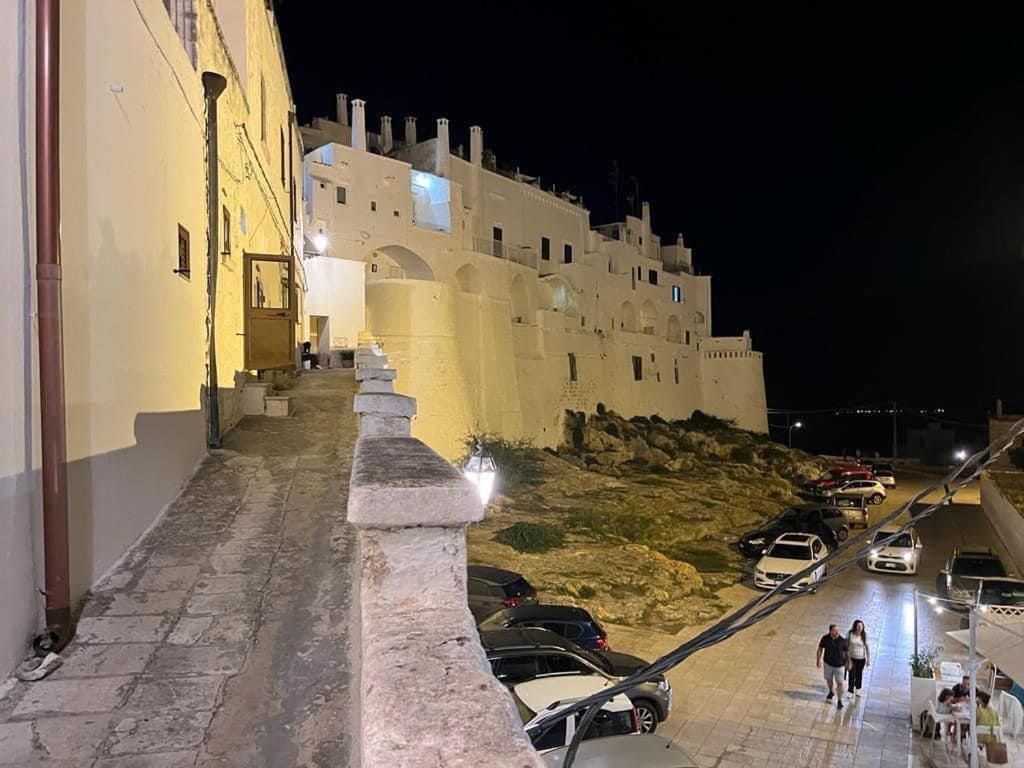 Che Vista!! Ostuni ,Sulle Bianche Mura Con Vista Mozzafiato ภายนอก รูปภาพ